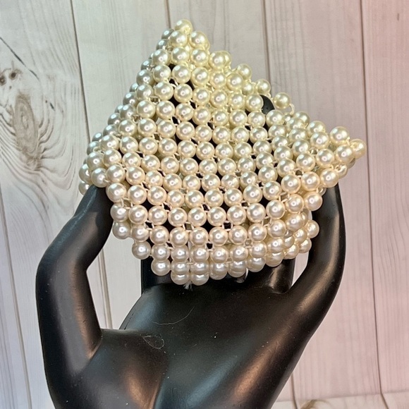 Vintage Faux Pearl Wide Stretch Bracelet Button Cuff - Picture 2 of 5